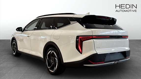 Kia K4 3 of 14