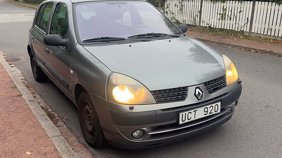 Renault Clio 2 of 5