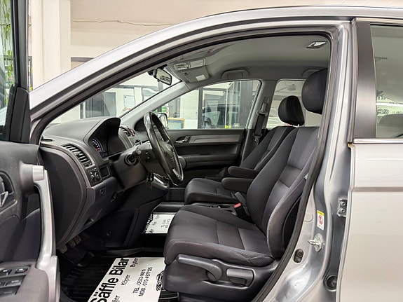 Honda CR-V 23 of 26