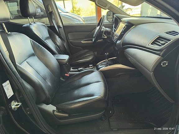 Mitsubishi L200 7 of 18