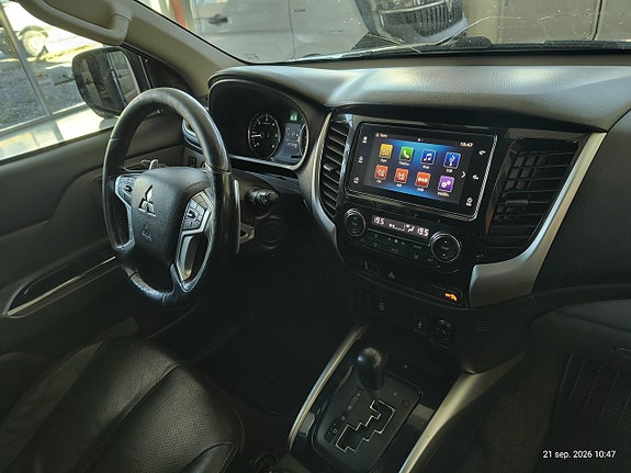 Mitsubishi L200 9 of 18