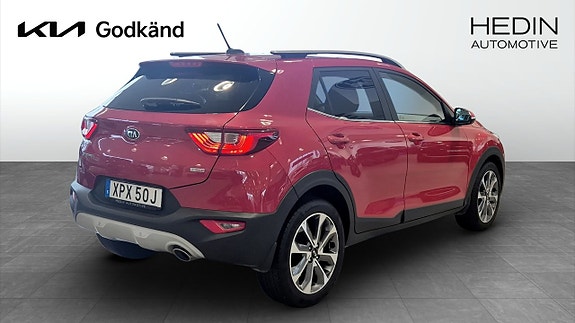 Kia Stonic 2 of 9