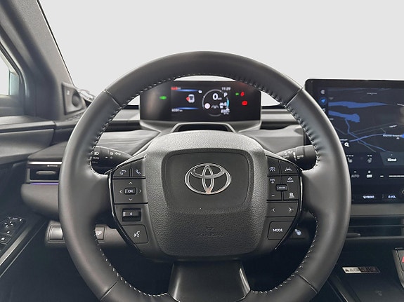 Toyota C-HR+ 8 of 16