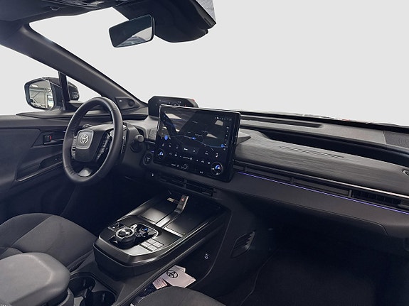 Toyota C-HR+ 7 of 16
