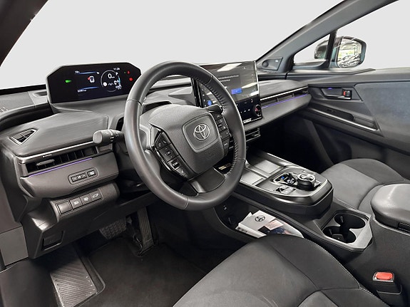 Toyota C-HR+ 6 of 16