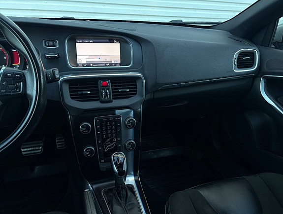 Volvo V40 15 of 15