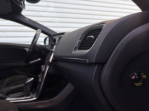 Volvo V40 11 of 15