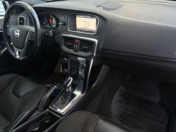 Volvo V40 10 of 15
