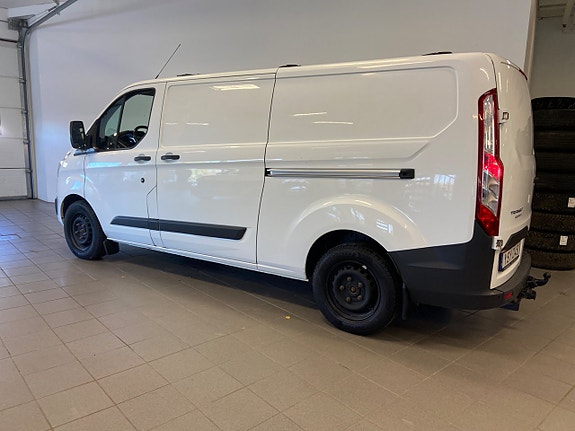 Ford Transit Custom 3 of 6