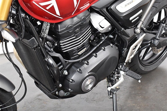 Triumph Speed 400 ABS Nyservad 12 of 18
