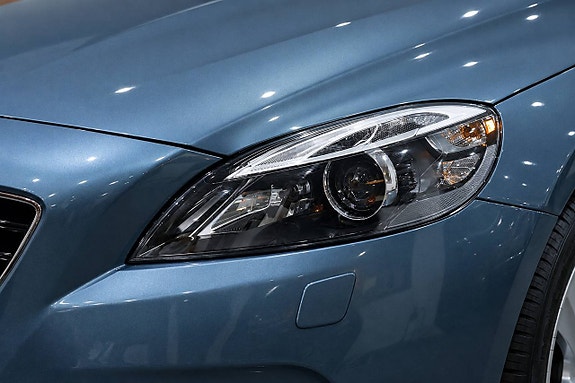 Volvo V40 14 of 15