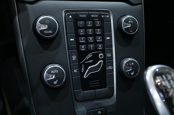 Volvo V40 10 of 15