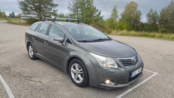 Toyota Avensis 7 of 8