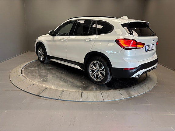 BMW X1 3 of 25