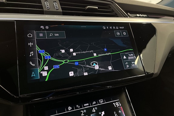 Audi Q8 11 of 19