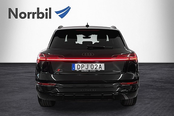 Audi Q8 5 of 19