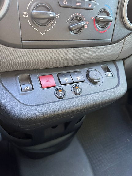 Peugeot Partner 15 of 19