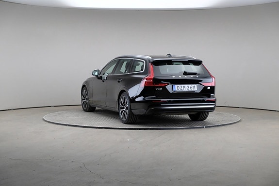 Volvo V60 2 of 27