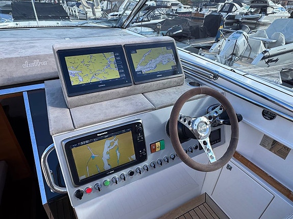 Delta 33 Open | 2* Volvo Penta D3 220 | 2013 7 of 12