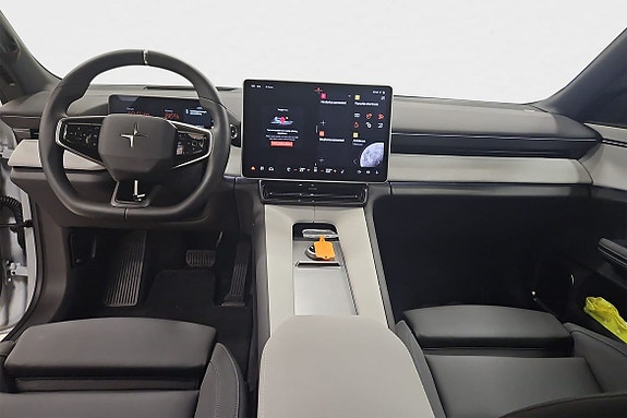 Polestar 4 13 of 21