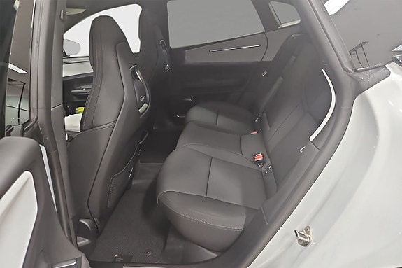 Polestar 4 12 of 21