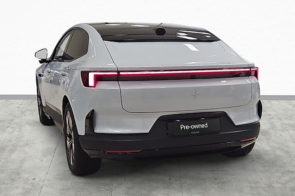 Polestar 4 8 of 21