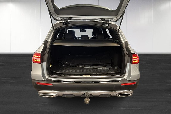 Mercedes-Benz E220 7 of 19