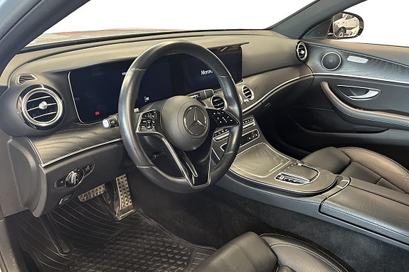 Mercedes-Benz E220 9 of 19