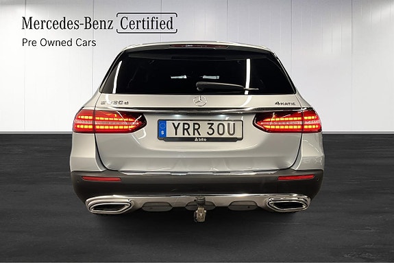 Mercedes-Benz E220 6 of 19