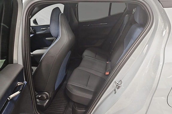 Volvo EX30 8 of 16