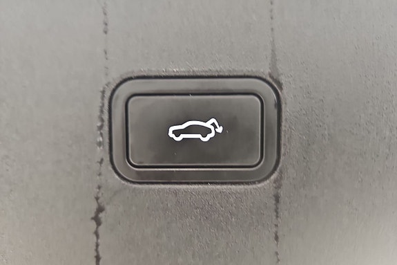 Volvo EX30 16 of 16