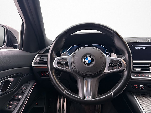 BMW 330e 13 of 30