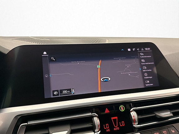 BMW 330e 19 of 30