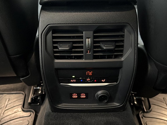 BMW 330e 27 of 30