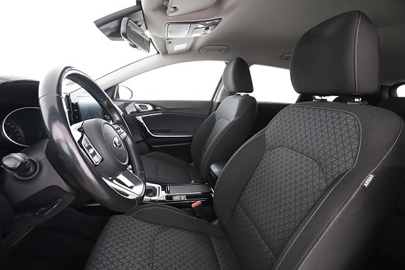 Kia Ceed 11 of 30