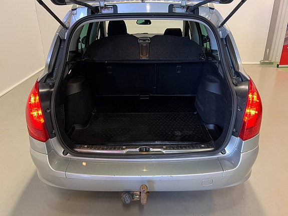 Peugeot 308 SW 11 of 22