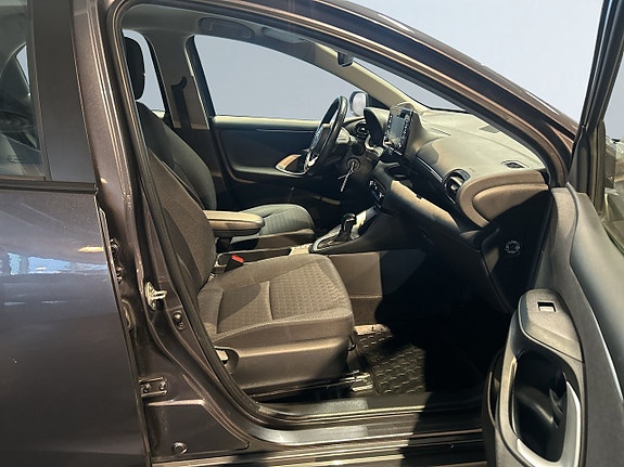 Toyota Yaris 10 of 19