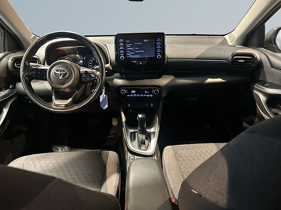 Toyota Yaris 8 of 19