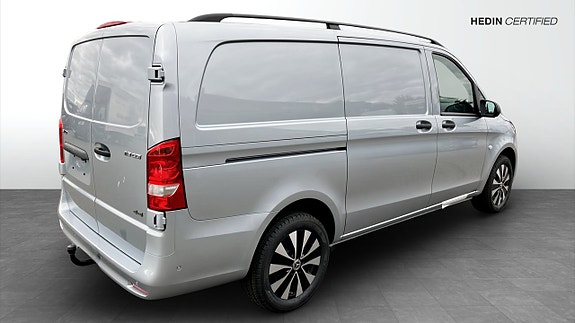 Mercedes-Benz Vito 119 2 of 10