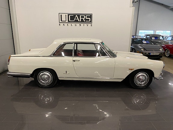 Lancia Flaminia 2 of 30