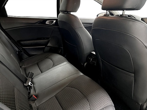 Kia XCeed 14 of 17