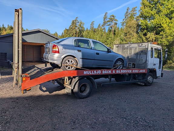 Volvo FL608 2 of 5