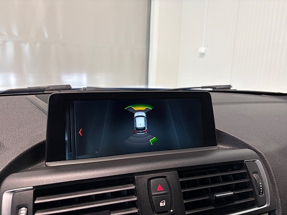 BMW M140i 14 of 18