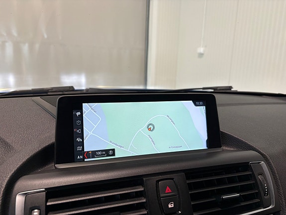 BMW M140i 13 of 18