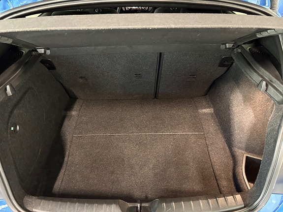 BMW M140i 18 of 18