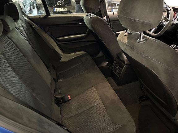 BMW M140i 17 of 18