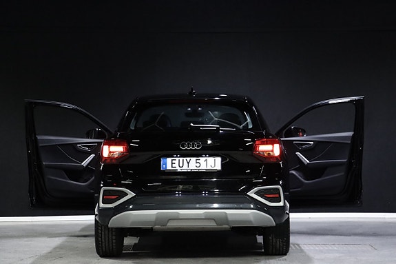 Audi Q2 8 of 24