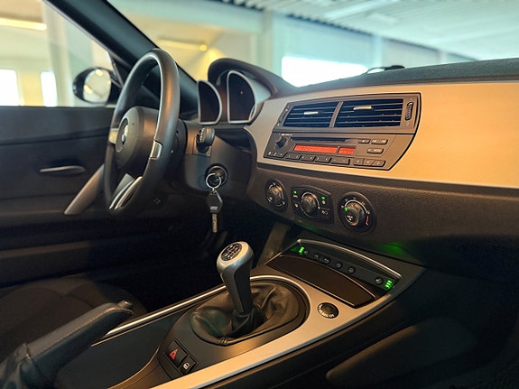 BMW Z4 7 of 30