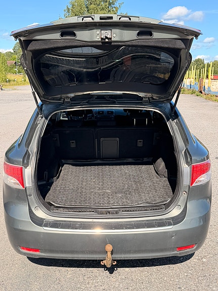Toyota Avensis 4 of 11
