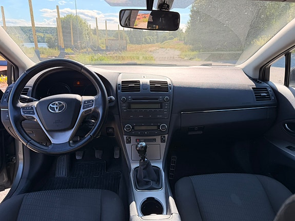 Toyota Avensis 11 of 11
